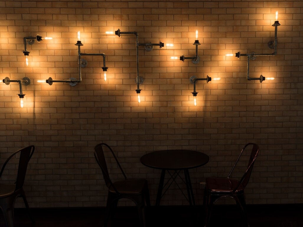 Can You Dim Cafe Lights?